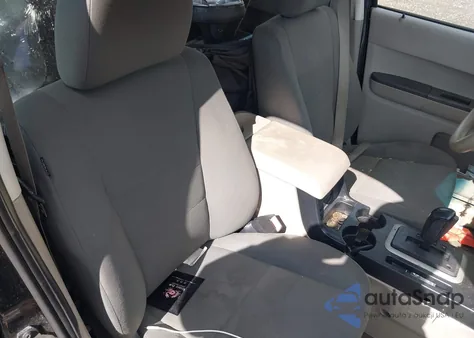 2010 Ford Escape Xls from USA, damaged, VIN 1FMCU9C76AKC89739